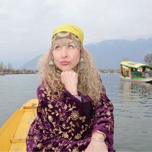 Meet your Posher, Julie